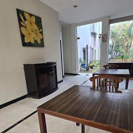 N2 Hotel Gunung Sahari Giacarta Esterno foto